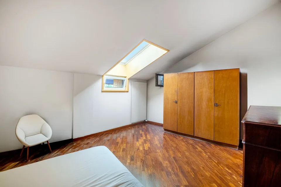 Appartement au dernier étage en centre-ville – photo 6 sur 9
