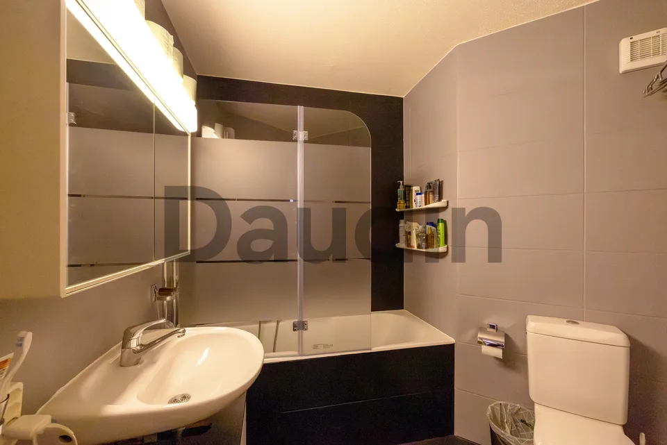 Prächtige Architekten-Villa mit 6 Zimmern in einer ruhigen Wohngegend – Foto 10 von 12