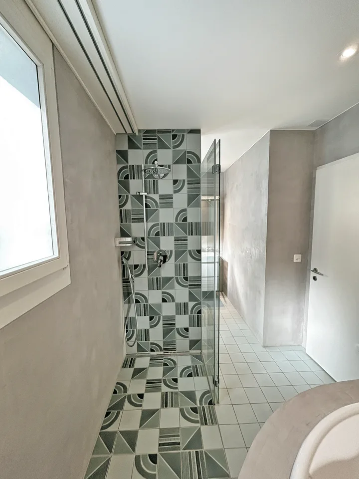 Vue magnifique – moderne, spacieuse, lumineuse et accueillante – photo 14 sur 17