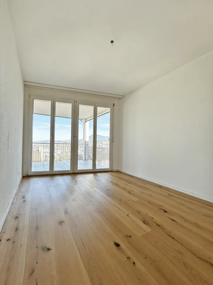 Vue magnifique – moderne, spacieuse, lumineuse et accueillante – photo 12 sur 17