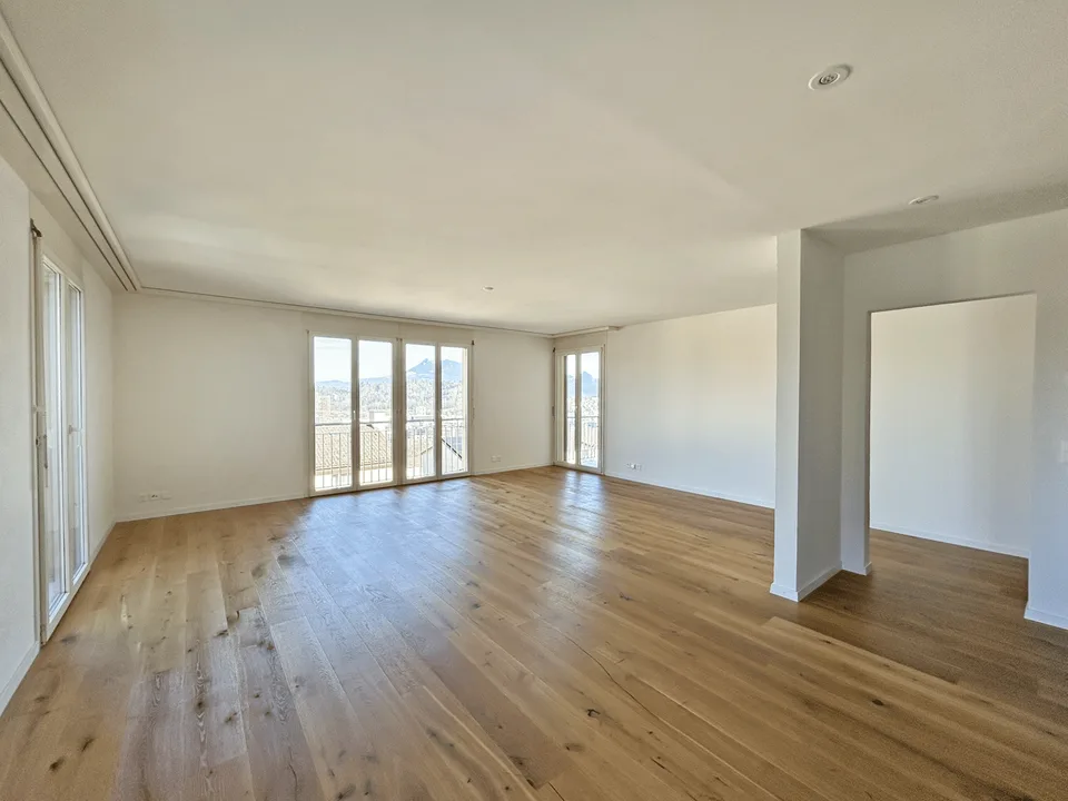 Vue magnifique – moderne, spacieuse, lumineuse et accueillante – photo 9 sur 17
