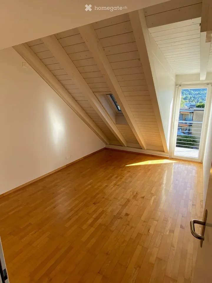 3½-room maisonette attic apartment (possibility of realization as 4½ rooms) – photo 8 of 28