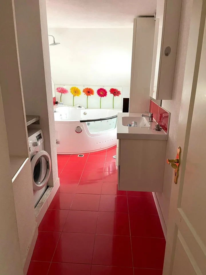 Grosszügige 6½ Zimmer Triplex-Wohnung, wohnen wie im eigenen Eckhaus – Foto 6 von 10