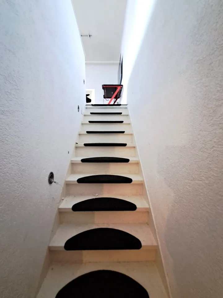 Grosszügige 6½ Zimmer Triplex-Wohnung, wohnen wie im eigenen Eckhaus – Foto 9 von 10