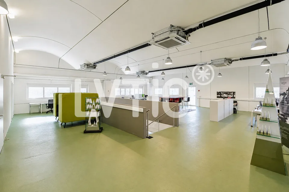 Uffici, laboratorio, showroom di 620 m2 divisibili in affitto a Sierre – foto 2 di 11