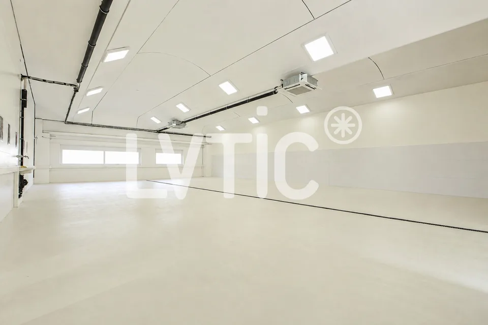 Uffici, laboratorio, showroom di 620 m2 divisibili in affitto a Sierre – foto 3 di 11