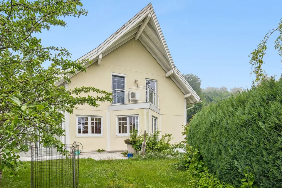 Unverbaubare Aussichtslage über Hägendorf mit viel Privatsphäre – Foto 2 von 13