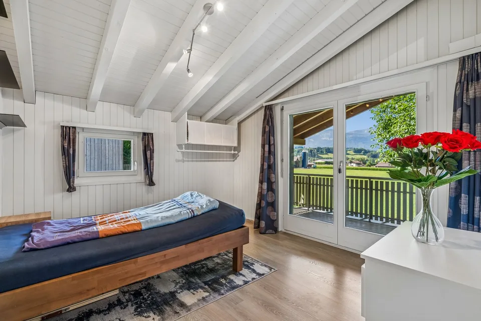 Wohnen mit Weitblick – freistehendes 7-Zimmer-Einfamilienhaus – Foto 11 von 21