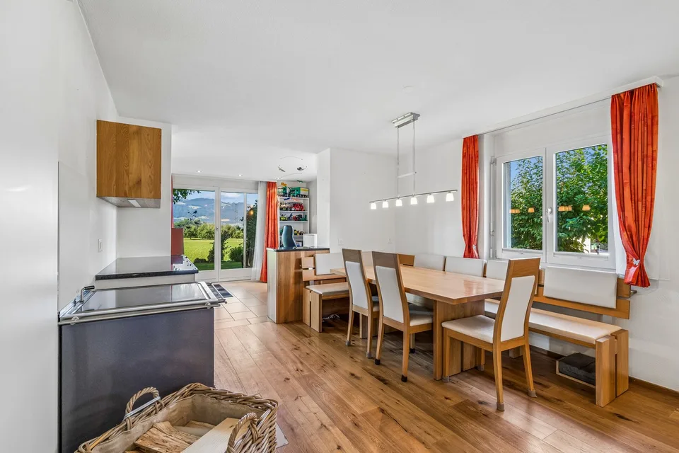 Wohnen mit Weitblick – freistehendes 7-Zimmer-Einfamilienhaus – Foto 16 von 21