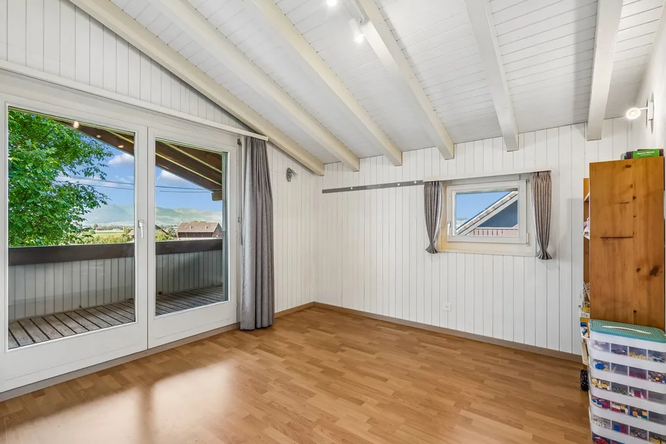 Wohnen mit Weitblick – freistehendes 7-Zimmer-Einfamilienhaus – Foto 9 von 21