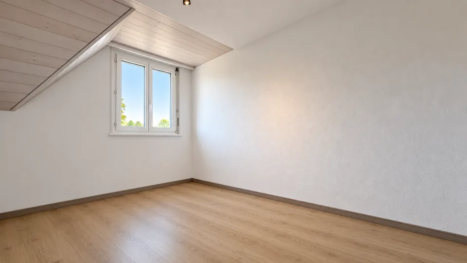 Living with a View - Spacious Maisonette Penthouse with Gallery and Sunny Balcony