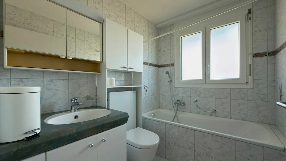 Living with a View - Spacious Maisonette Penthouse with Gallery and Sunny Balcony