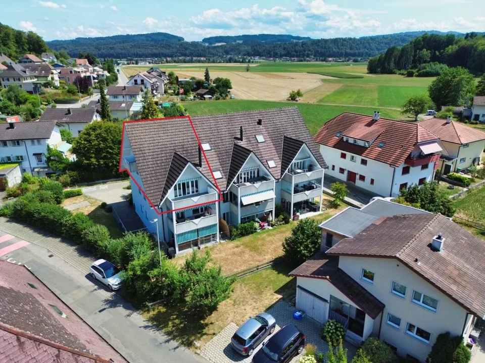 Living with a View - Spacious Maisonette Penthouse with Gallery and Sunny Balcony