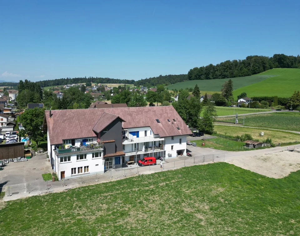 Large family apartment in a green and central location