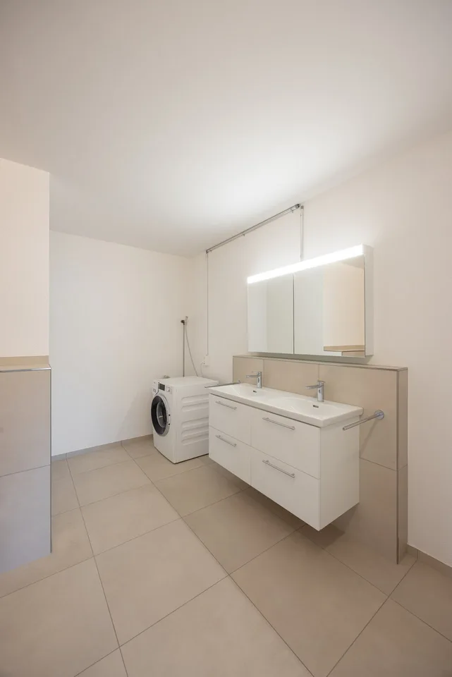 Large family apartment in a green and central location