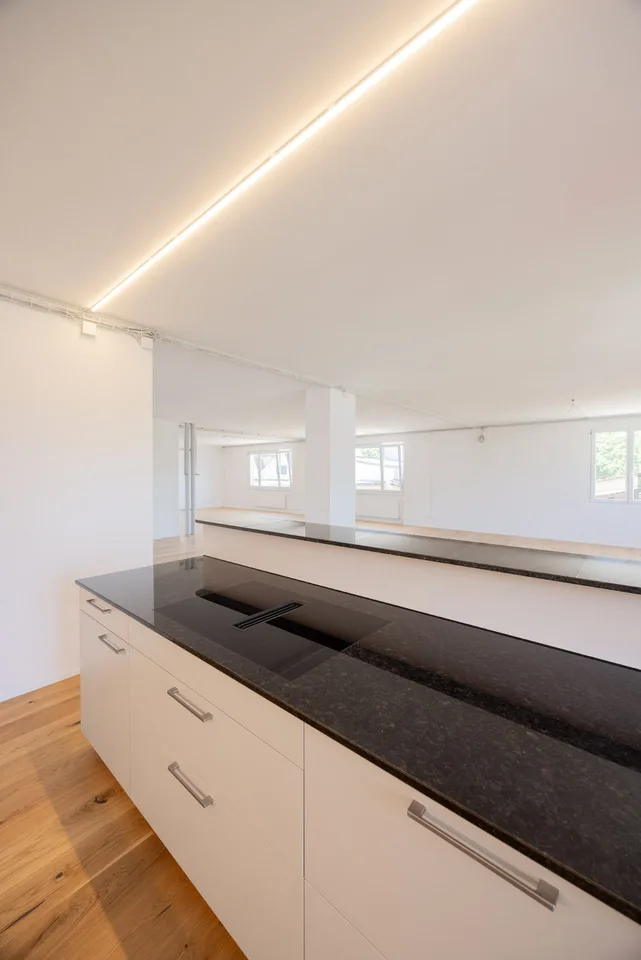 Large family apartment in a green and central location