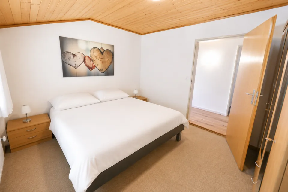 Helle 3.5- Zimmerwohnung im Dachgeschoss mit Südbalkon, Zusatzzimme... – Foto 8 von 13