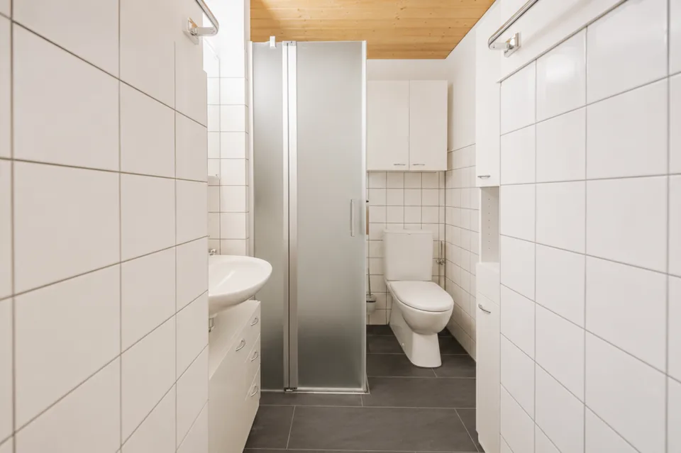Helle 3.5- Zimmerwohnung im Dachgeschoss mit Südbalkon, Zusatzzimme... – Foto 10 von 13