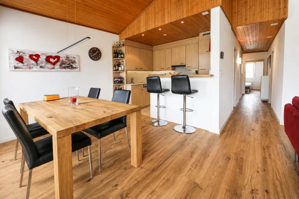 Helle 3.5- Zimmerwohnung im Dachgeschoss mit Südbalkon, Zusatzzimme... – Foto 7 von 13