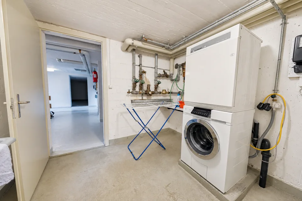 Helle 3.5- Zimmerwohnung im Dachgeschoss mit Südbalkon, Zusatzzimme... – Foto 12 von 13