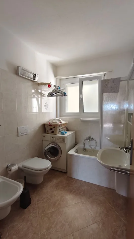 Geräumige 4.5-Zimmer-Wohnung mit Panoramaterrasse – Foto 3 von 14