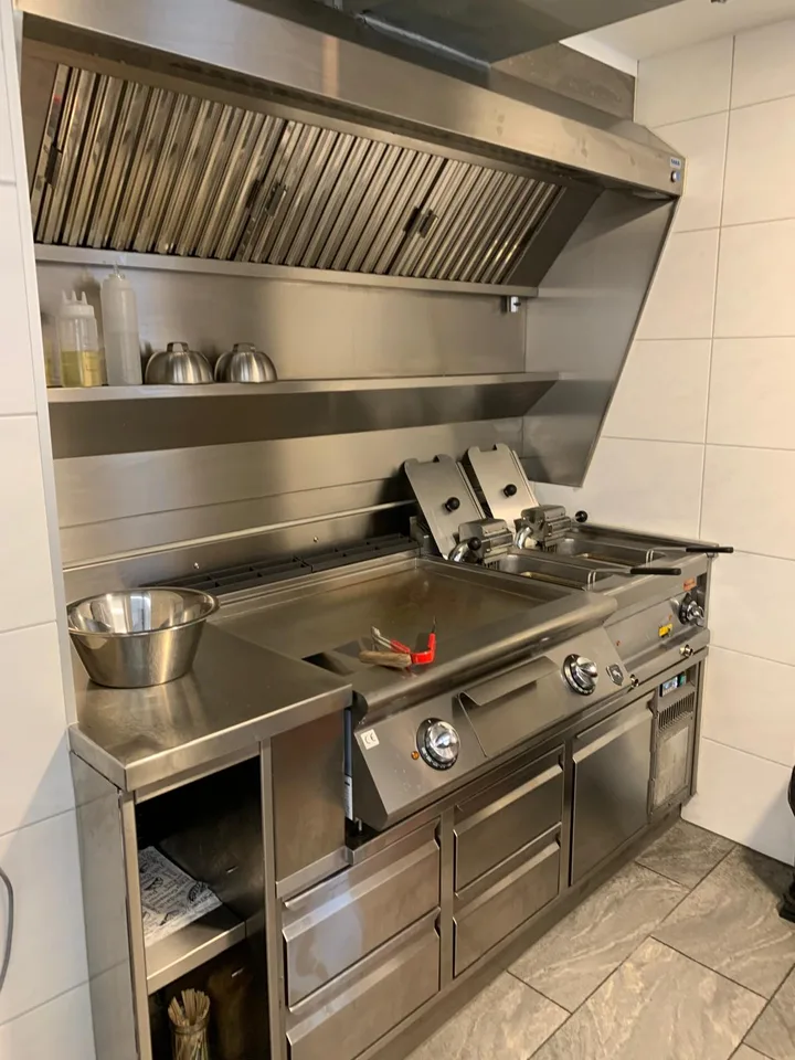 Établissement gastronomique à louer avec inventaire - prise en charge de l'inventaire requise