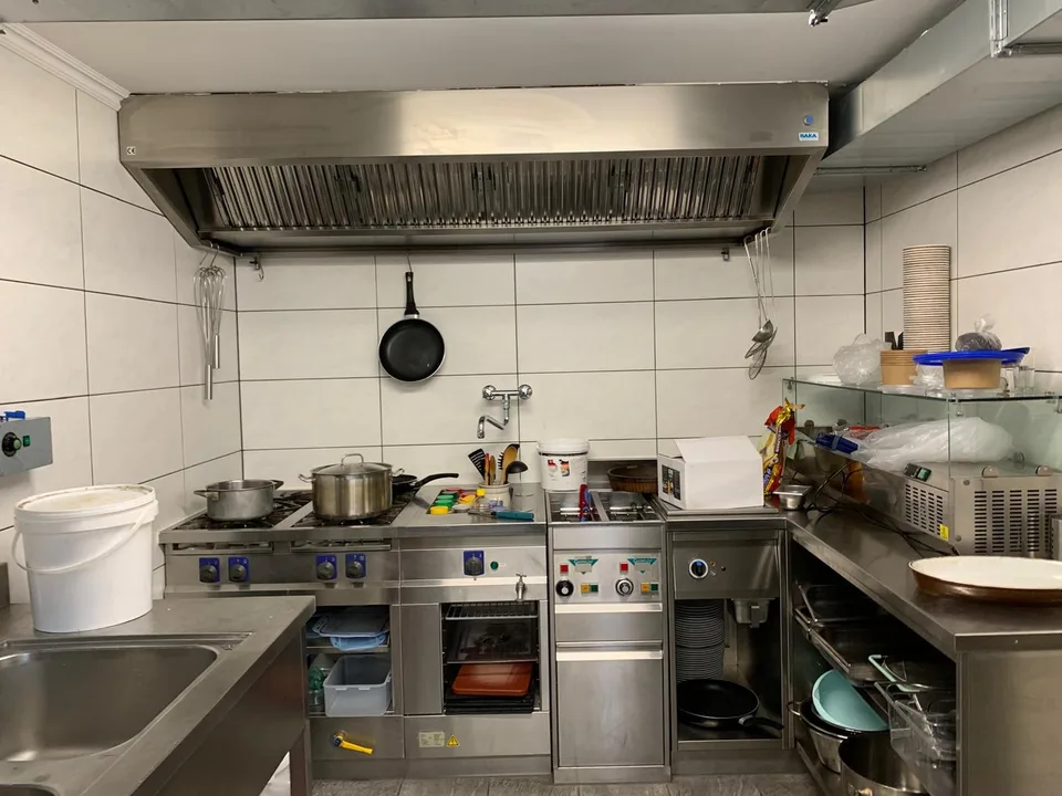 Établissement gastronomique à louer avec inventaire - prise en charge de l'inventaire requise