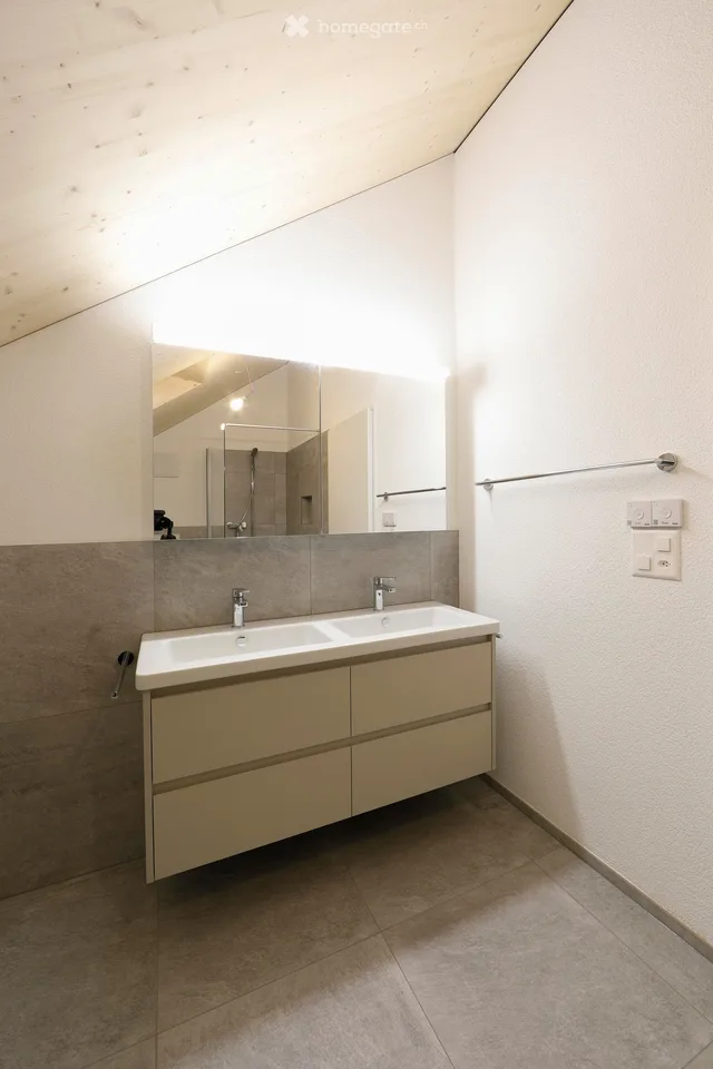 Modern 4.5-room attic apartment with mountain view in Oberriet SG