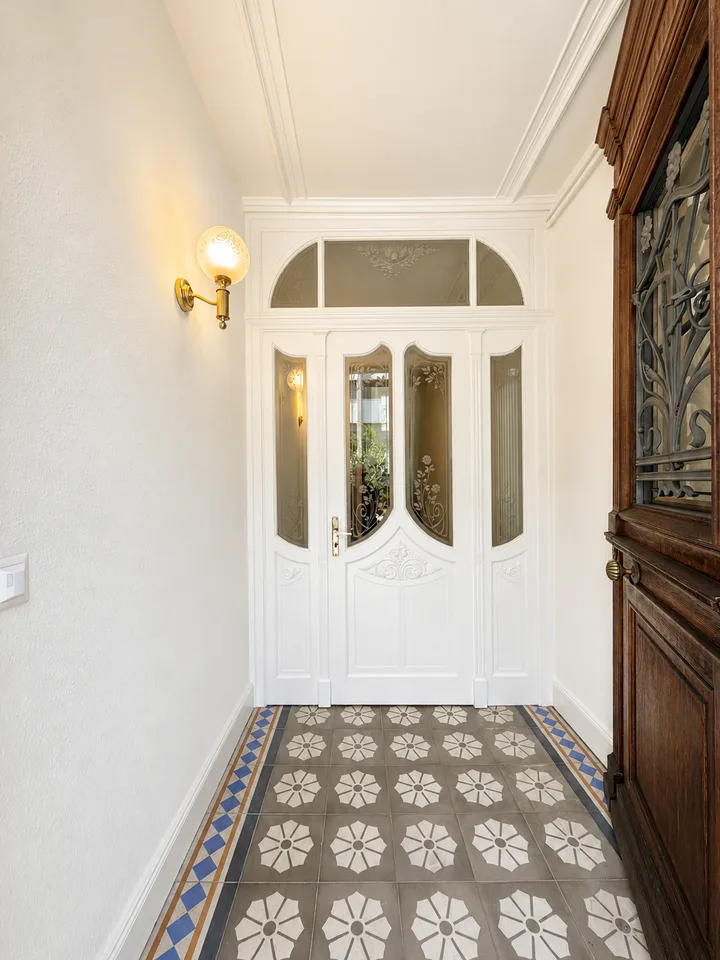 A residential jewel with character in the heart of Glarus