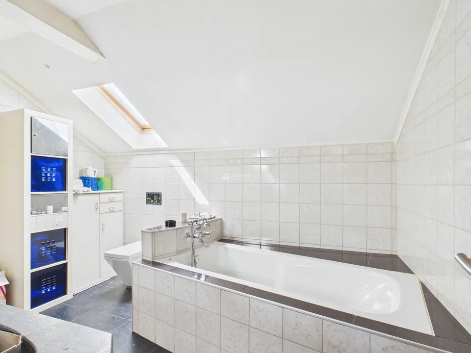 Maison familiale de 5,5 pièces avec jardin à Hellsau à vendre – photo 8 sur 13