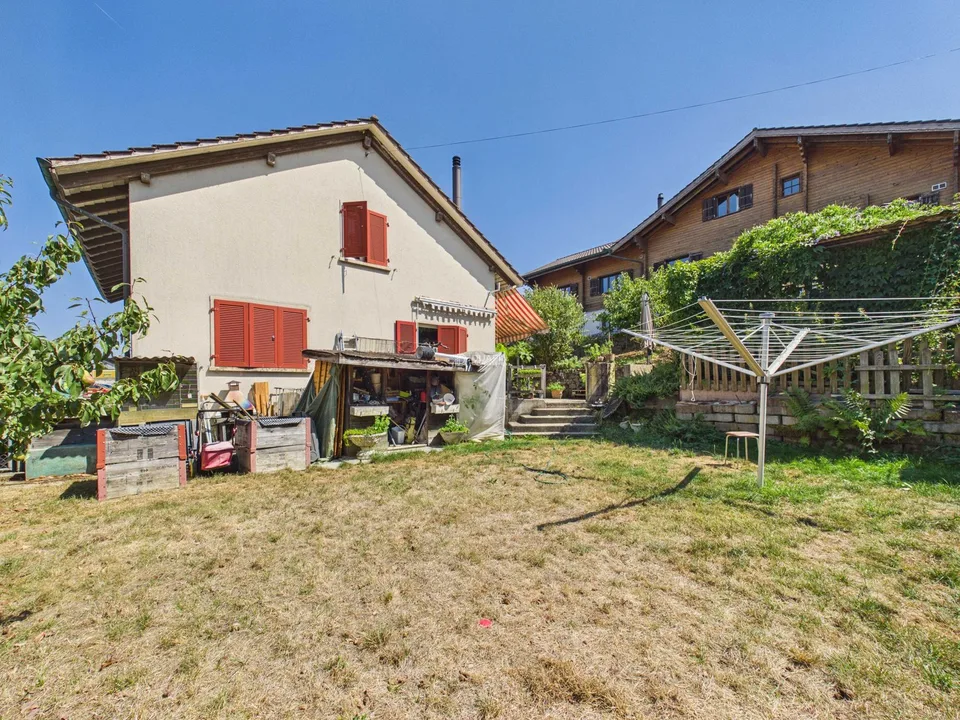 Maison familiale de 5,5 pièces avec jardin à Hellsau à vendre – photo 2 sur 13