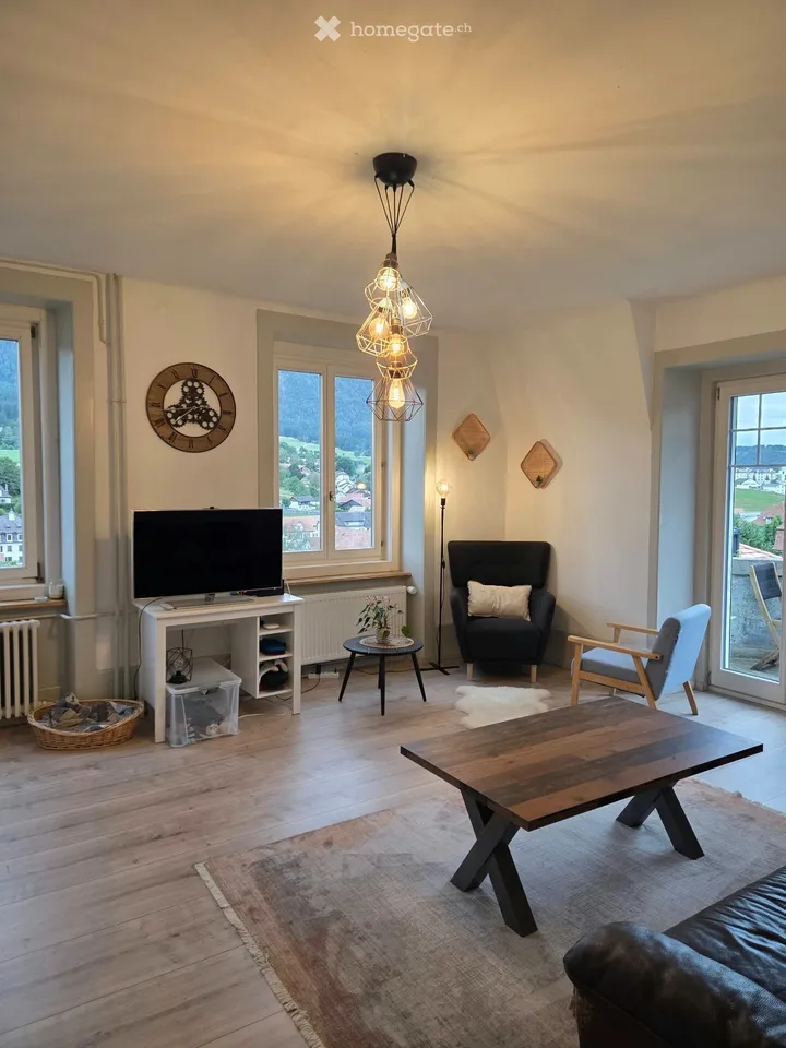 5-room attic for rent