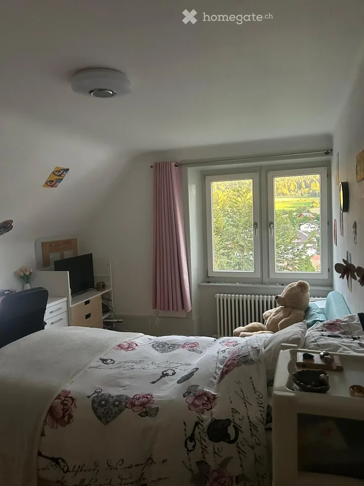 5-room attic for rent