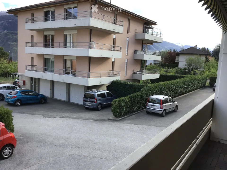 Wohnung mit 4,5 Zimmern zur Miete im Zentrum von Veyras