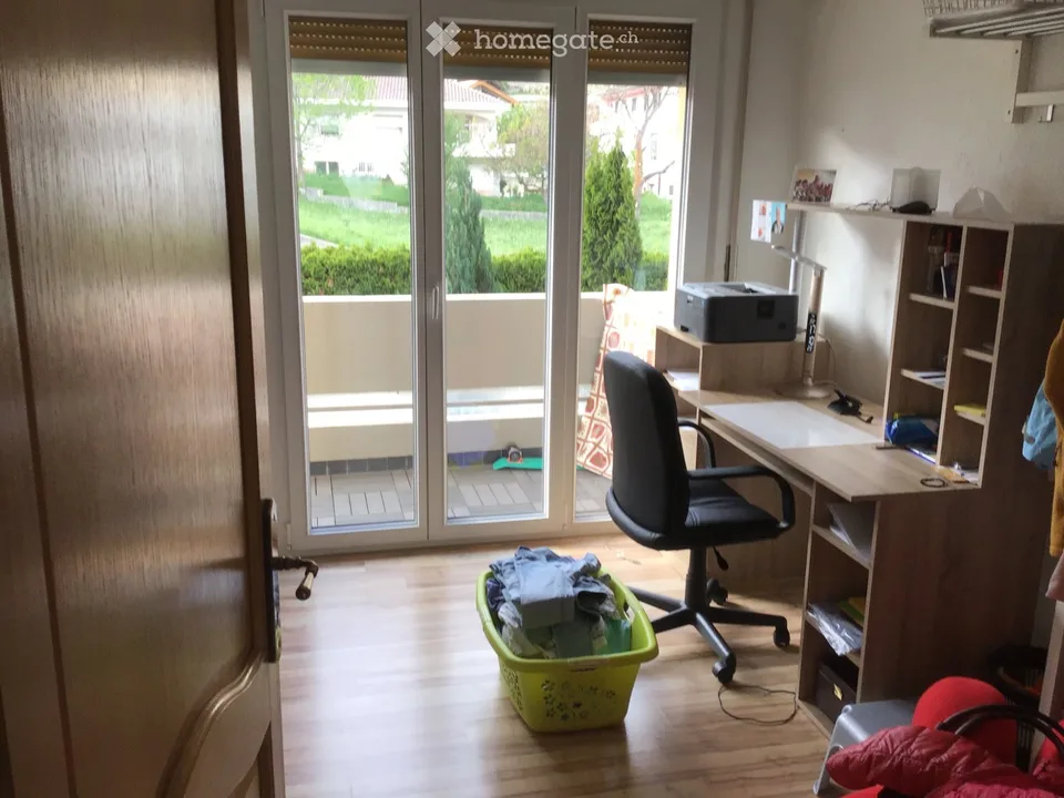 Wohnung mit 4,5 Zimmern zur Miete im Zentrum von Veyras