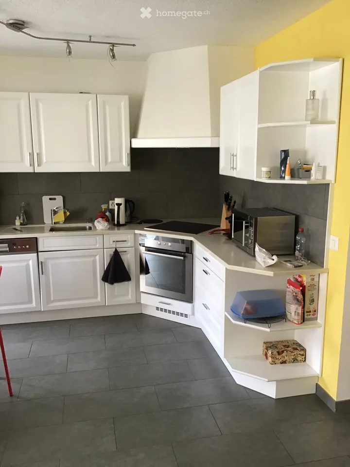 Wohnung mit 4,5 Zimmern zur Miete im Zentrum von Veyras