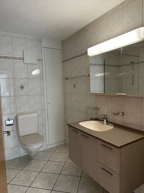 FOR RENT SPACIOUS 4.5 ROOMS WITH BALCONY, ELEVATOR, GARAGE