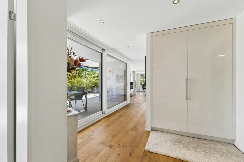 Exklusive 4.5-Zimmer-Attikawohnung mit Seeblick – Foto 19 von 20