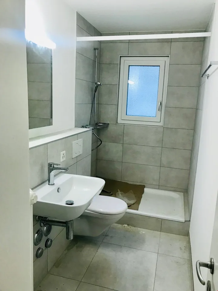 Weyernweg 16 Nidau: neu sanierte 3.5-ZWG mit Balkon
