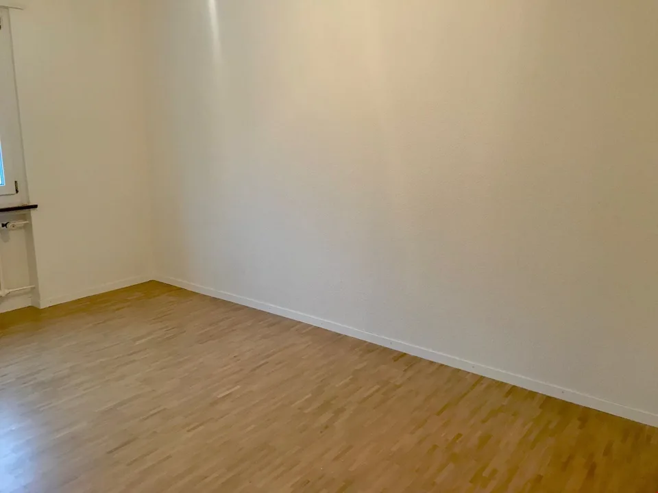 Weyernweg 16 Nidau: neu sanierte 3.5-ZWG mit Balkon