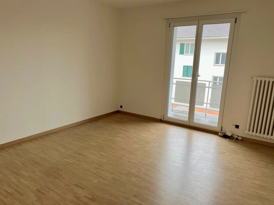 Weyernweg 16 Nidau: neu sanierte 3.5-ZWG mit Balkon