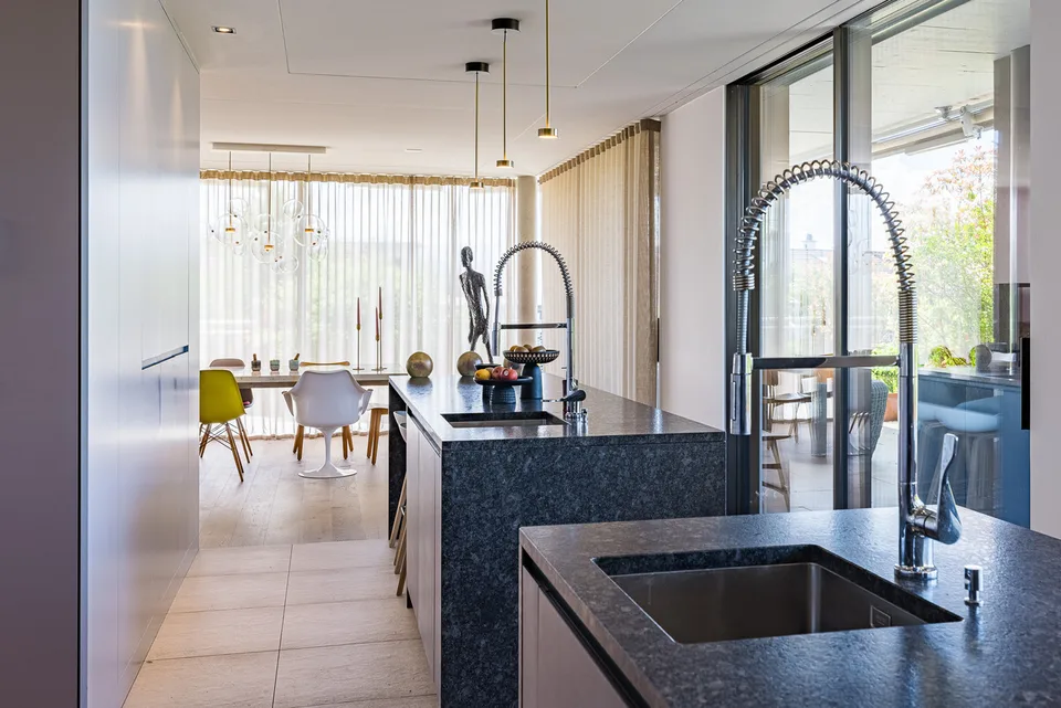 Außergewöhnliches Penthouse mit großer Terrasse & Dachterrasse