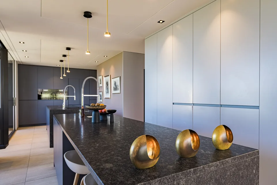 Außergewöhnliches Penthouse mit großer Terrasse & Dachterrasse