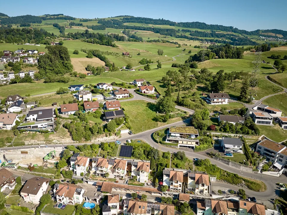 Attraktive Baulandparzelle mit Berg- und Seesicht – Foto 4 von 7