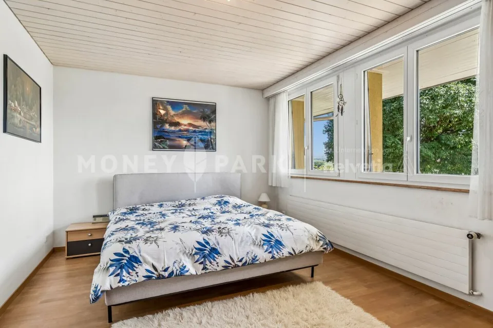 Réservé : Attractive maison unifamiliale 6.5 pièces dans un emplacement familial – photo 8 sur 16