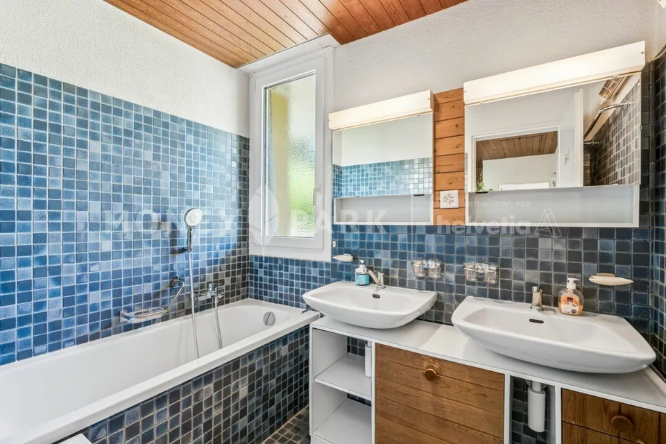Réservé : Attractive maison unifamiliale 6.5 pièces dans un emplacement familial – photo 9 sur 16