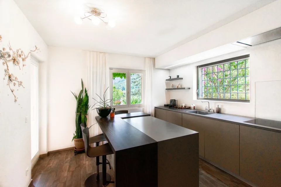 Villa exclusive avec garages spacieux et potentiel d'agrandissement – photo 6 sur 13