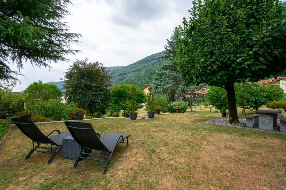 Villa exclusive avec garages spacieux et potentiel d'agrandissement – photo 11 sur 13