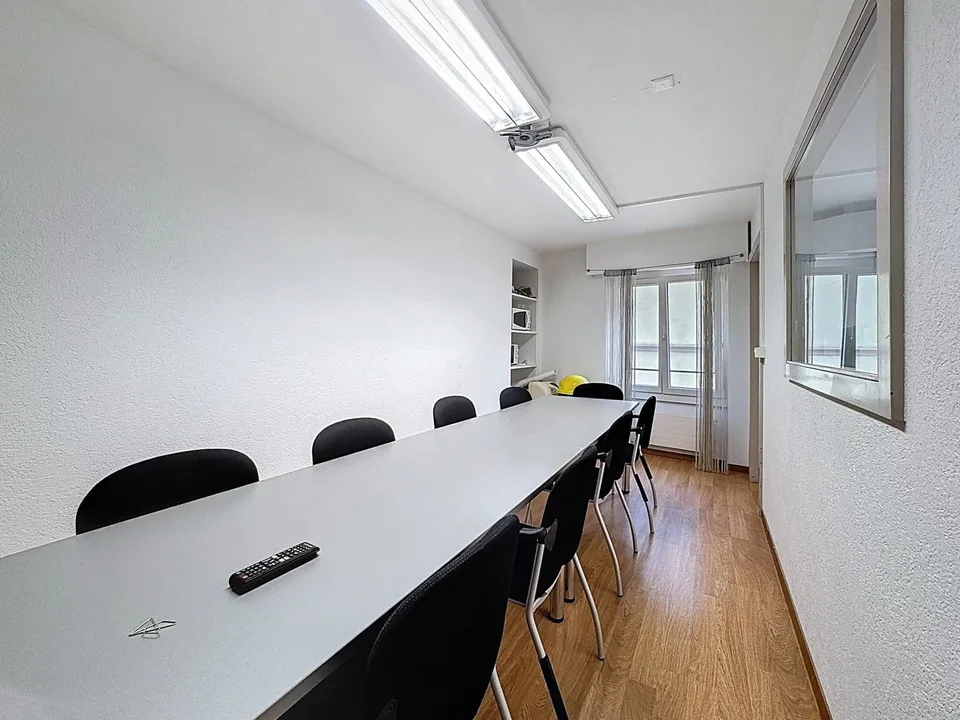 Bureaux spacieux et lumineux au coeur de Monthey – photo 10 sur 13