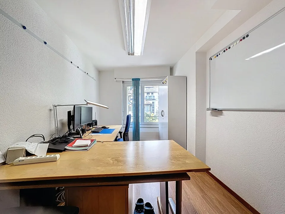 Bureaux spacieux et lumineux au coeur de Monthey – photo 7 sur 13